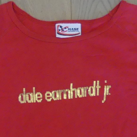 Dale Earnhardt Jr Chase Authentics Vintage Red Women's Large T-Shirt - Picture 2 of 5